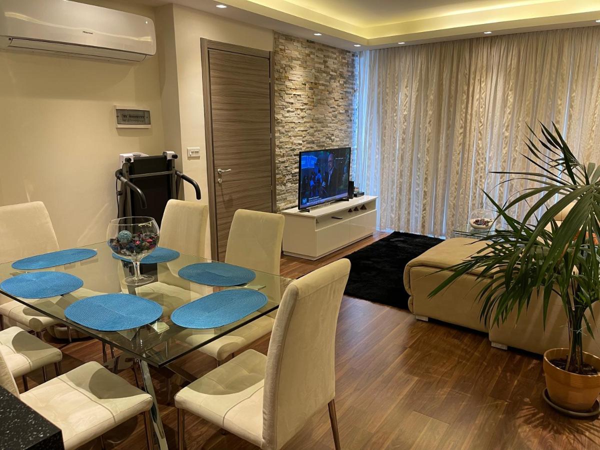Modern Finished Apartment With Natural Light Сейнт Полс Бей Екстериор снимка