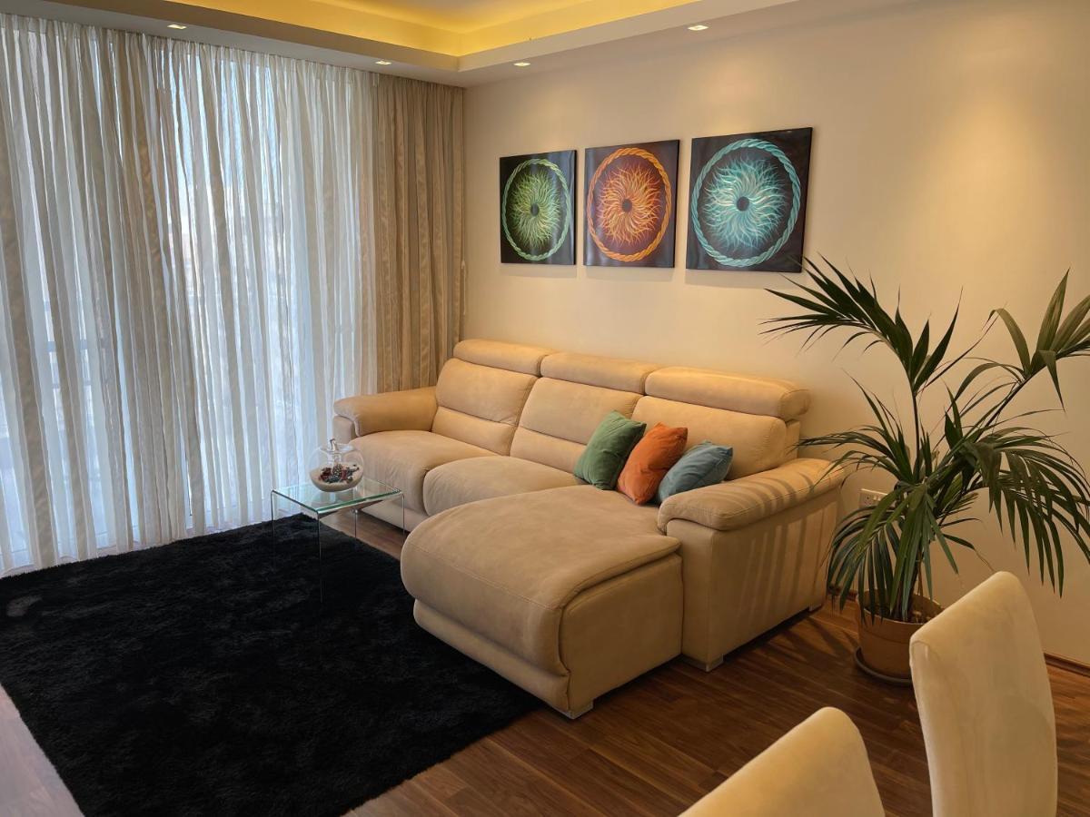 Modern Finished Apartment With Natural Light Сейнт Полс Бей Екстериор снимка